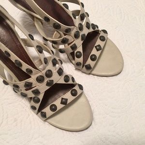 ⚡️Flash Sale⚡️ Gianni Bini 😍 Studded Heels